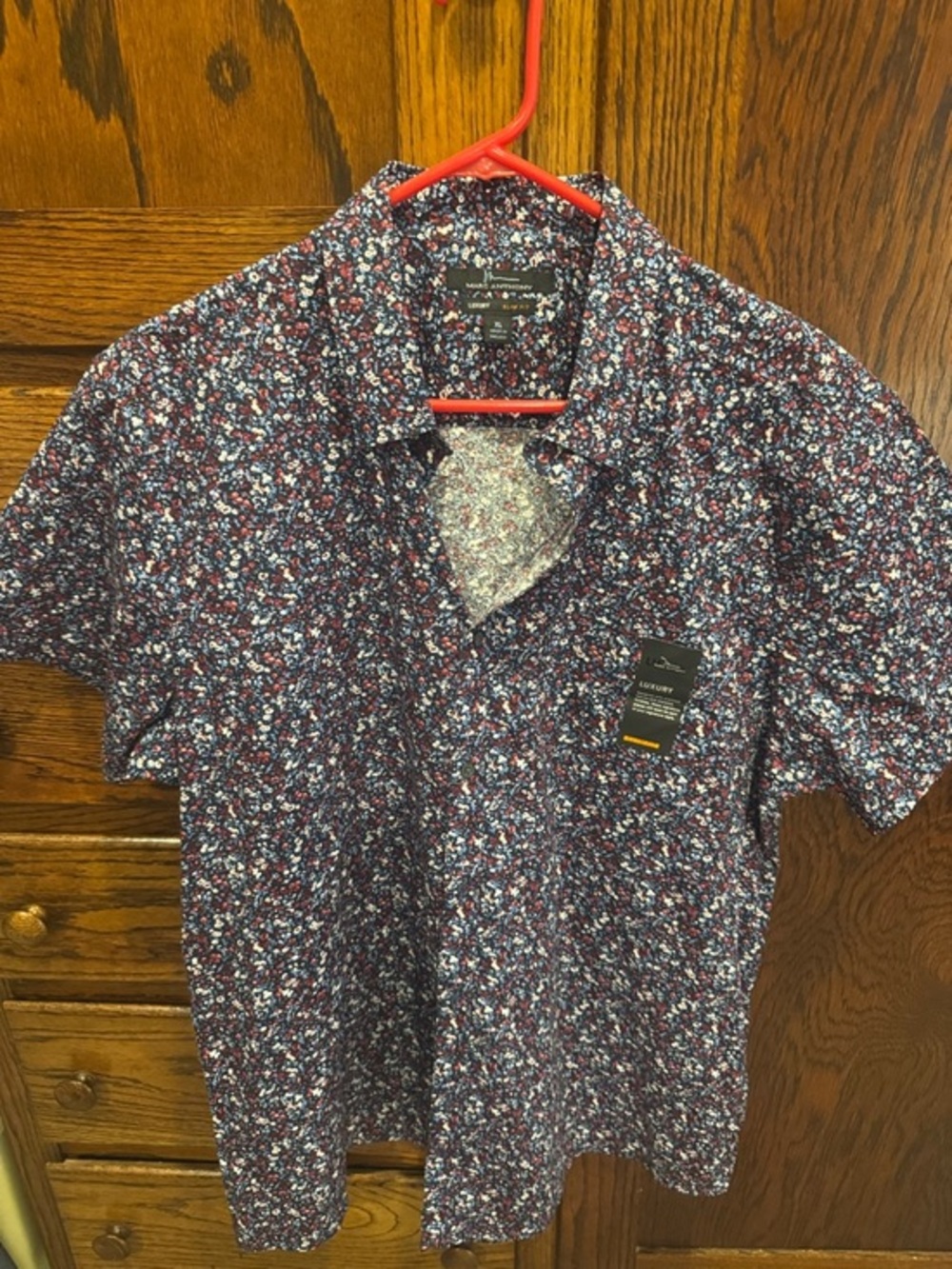 Marc Anthony Men's Short-Sleeve Button-Down Floral Shirt in Navy and White